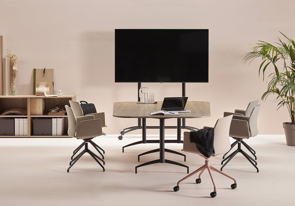 Kabi-Armchair_1.jpg
