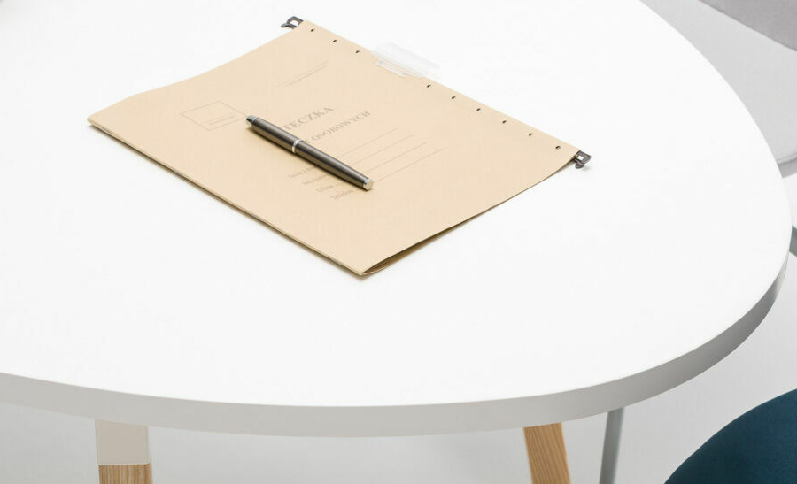 Meeting-Table-OGI-W-im-new-2.webp