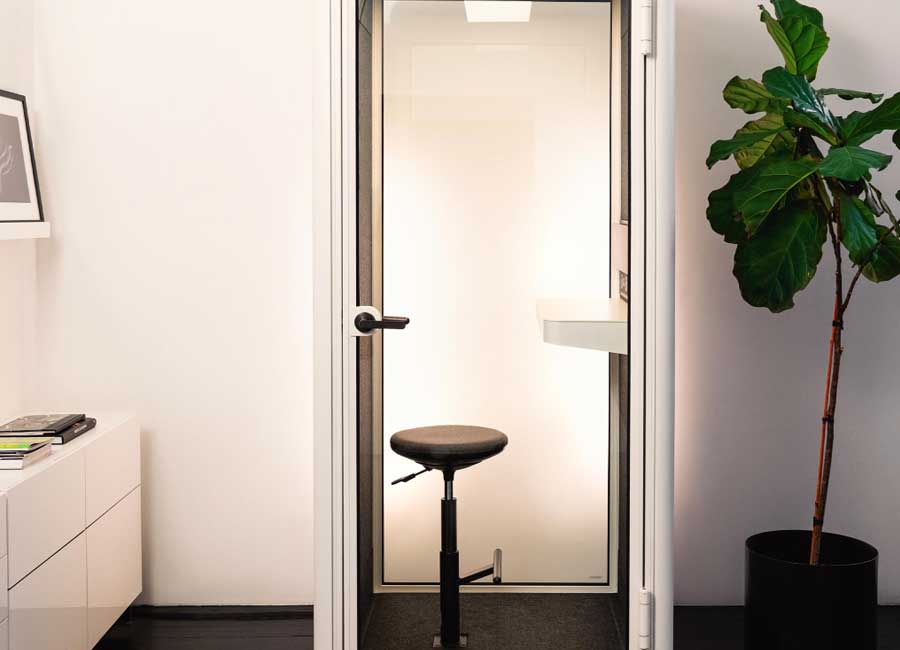 Solo-Single-Booth-im-new-2.jpg