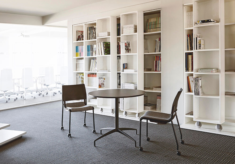 carma_canteen-and-lounge-table_4.jpg