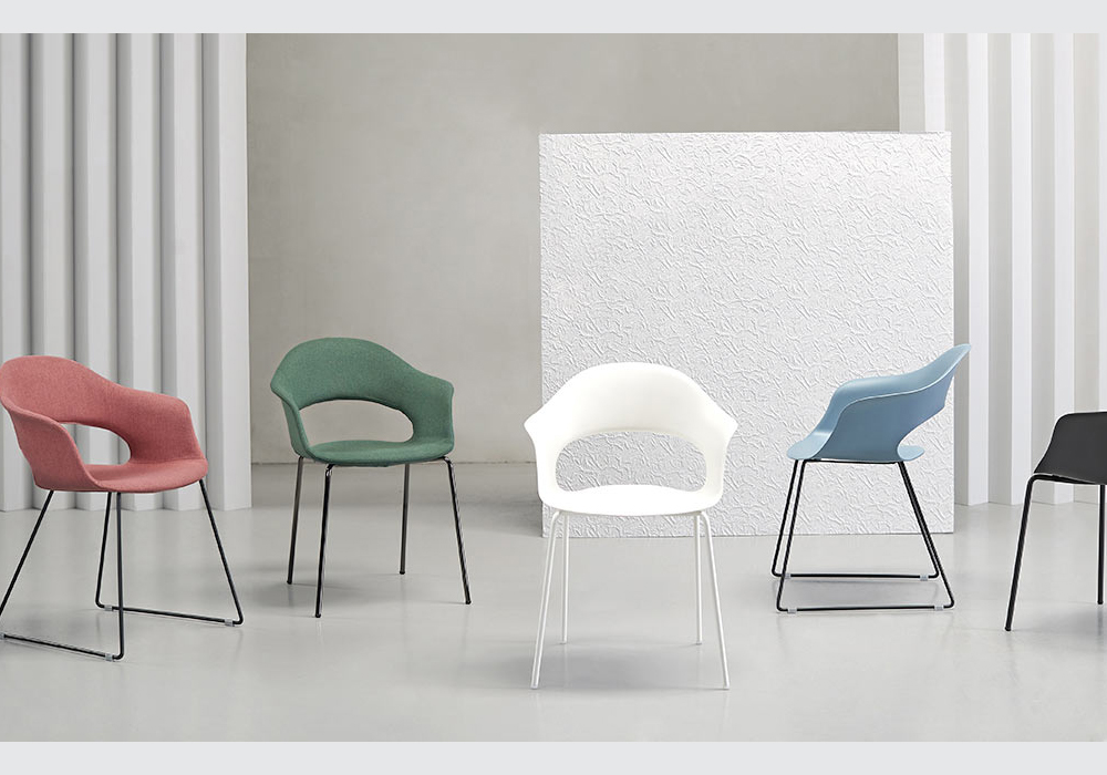 scab_LadyB_outdoor-chair_4.jpg