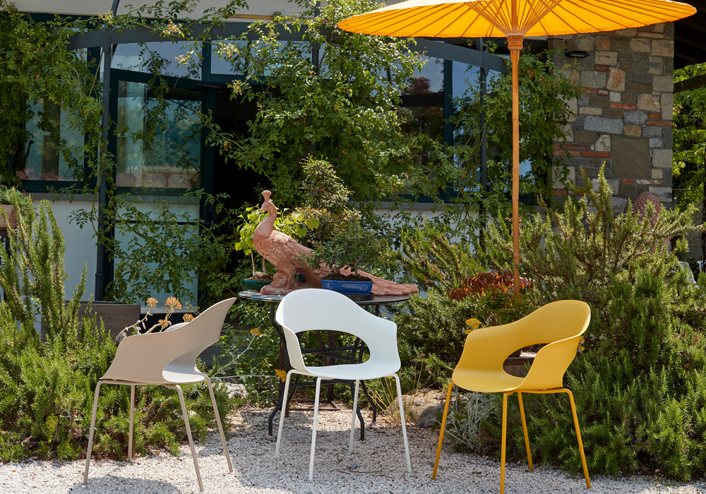 scab_LadyB_outdoor-chair_5.jpg